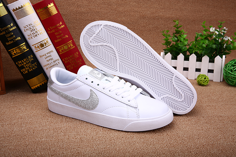 Nike Tennis Classic Korea White Silver Shoes
